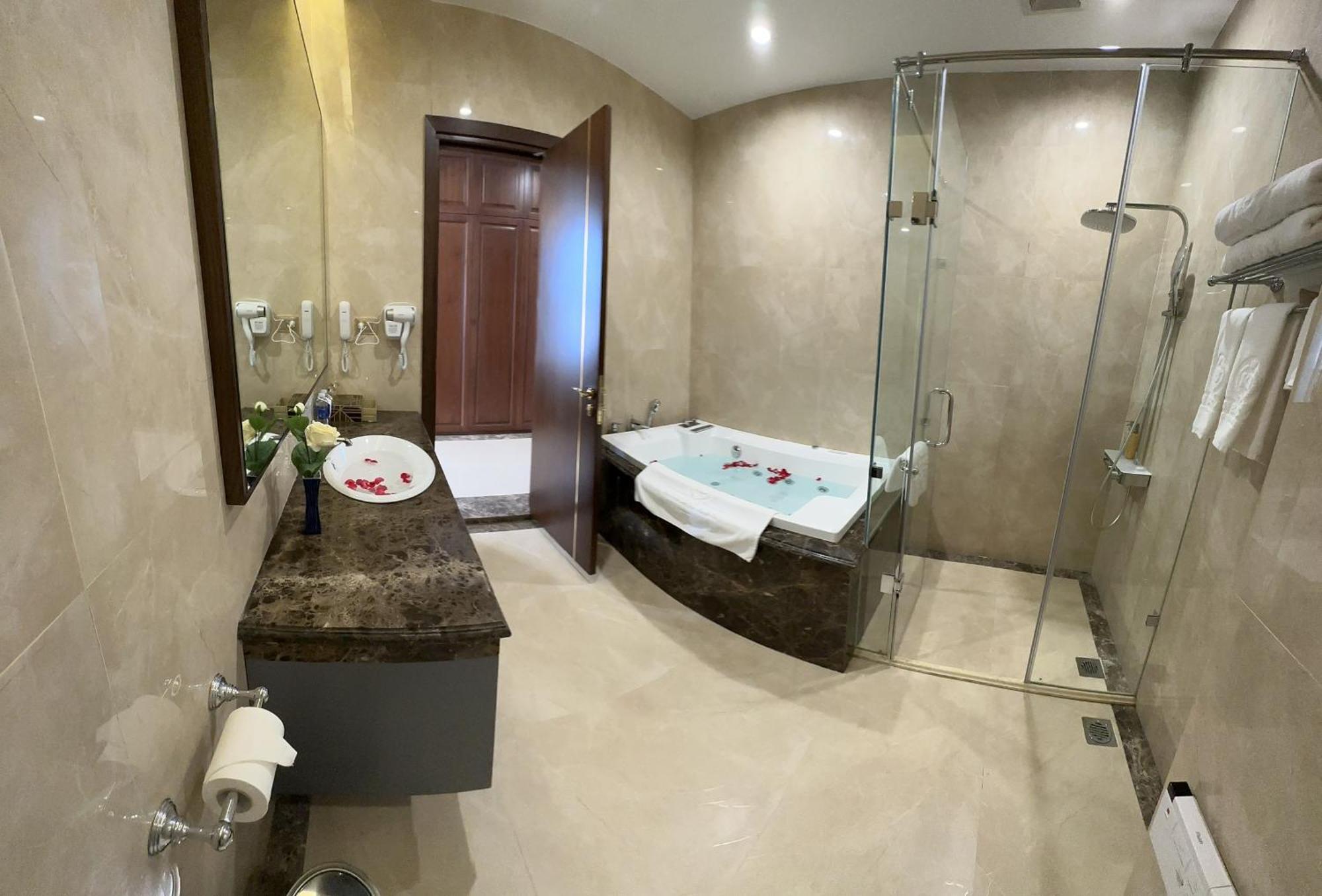 Kinh Bac Palace Hotel Bắc Ninh Eksteriør billede